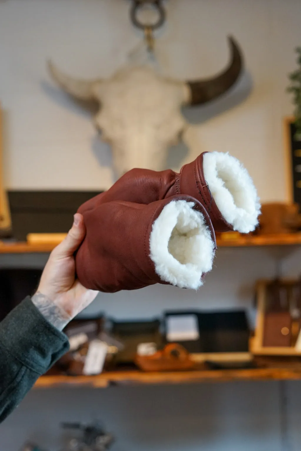 Deer hide Mittens